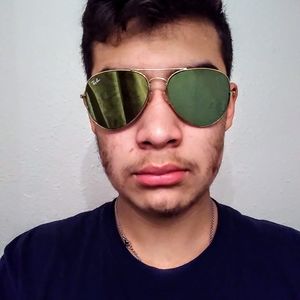 Meet your Posher, Luis